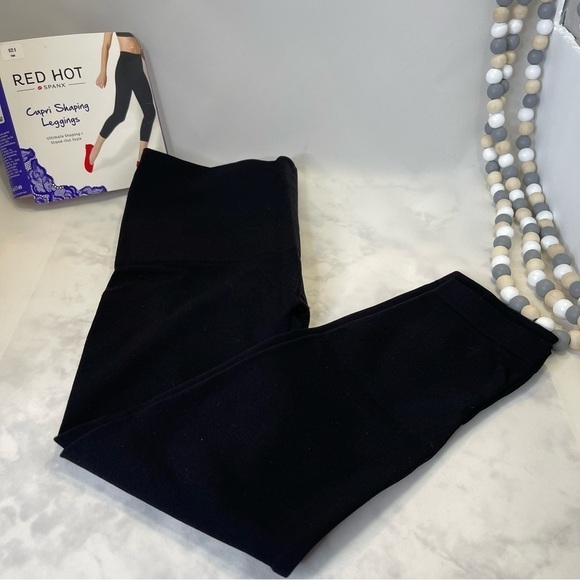 Red Hot Spanx Shaping Leggings Calf-length Pull-onHigh-rise Small Black - Picture 2 of 9